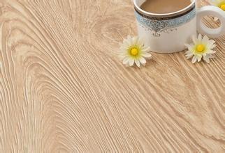 实木地板选购隐阱要注意,避免被商家诡计欺骗!