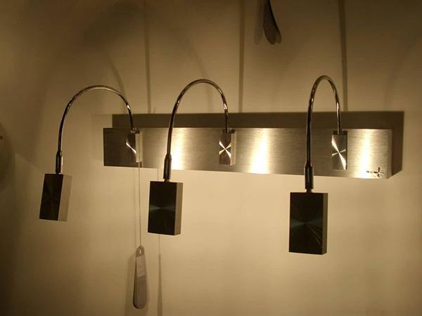 卫浴间镜前灯选择搭配技巧,营造出梦幻唯美的卫浴间!