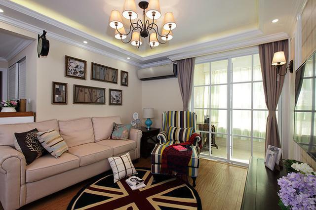 80平米两房混搭设计风格，电视背景墙这样装很少见！