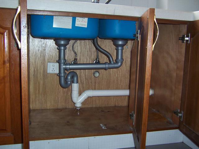 厨房下水管道堵住了怎么办?