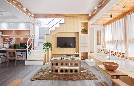 原木打造的复式房装修,客厅卧室这样装你肯定没见过!