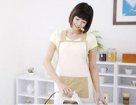 电熨斗日常清洁方法,操作非常简单,赶紧学起来!