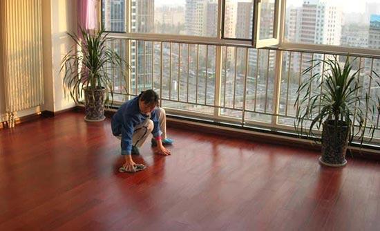 木地板为什么会腐烂翘起?木地板清洁去污保养方法要掌握!