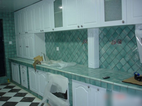 砖砌橱柜结实耐用,想要自己用水泥砖砌橱柜的收藏备用哦!