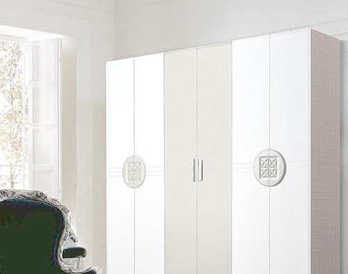 如何挑选合适的原木衣柜及注意事项