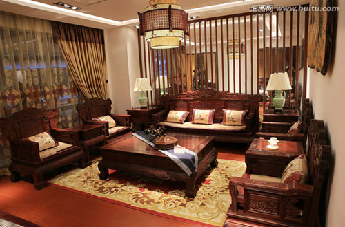 探寻中国传统文化之美:红木家具的魅力与价值