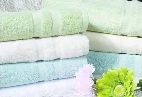这两个小窍门让你家变硬的毛巾柔软如新！