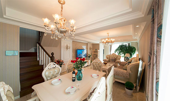 奢华大气的简欧风复式装修案例,卫生间墙面用的都是墙纸!