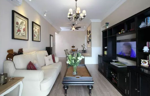 家里美式风格装修配上黑色家具,老妈见了直摇头!