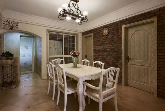 温馨的两房装修案例,最喜欢复古风格餐厅装修!