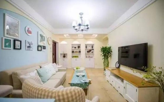 清爽舒适混搭风格三房装修,长长的阳台让人羡慕不已!