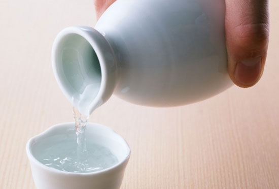 厨房油污清洁有技巧,还你一个亮白如新的家!