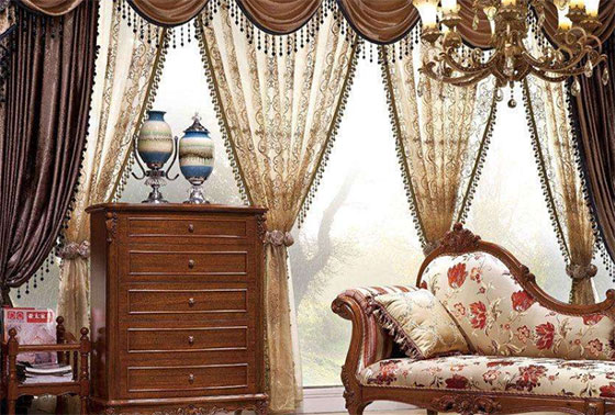 实木家具与窗帘的搭配方案,轻松营造完美家居空间!