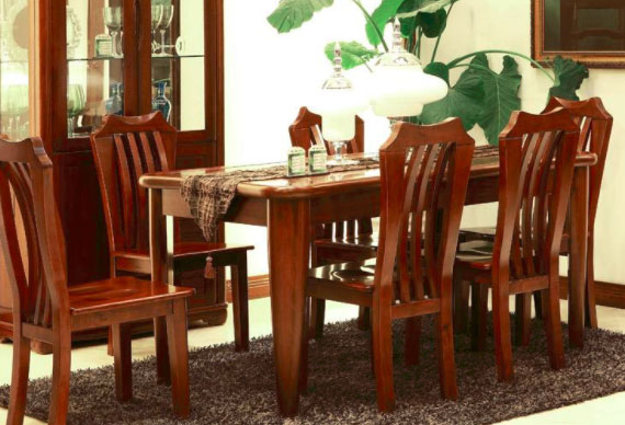 实木餐桌结实耐用，但实木餐桌保养技巧你都掌握了吗？