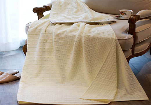 怎样才能买到高质量的空调毯？空调毯选购技巧与清洗方法！