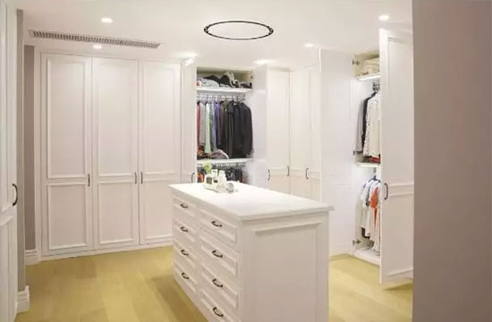 开放式衣帽间好不好?开放式衣帽间装修与保养注意事项!