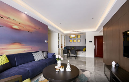 同事乔迁去参观,大家都夸餐厅卡座式装修很实用!沙发墙太抢眼!