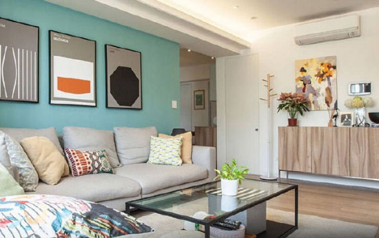 小两房装修简洁舒适,电视背景墙装修真漂亮,木板装饰床头墙面!