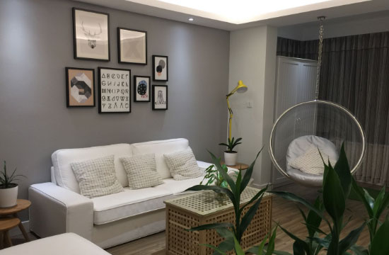 82㎡小两房装修完工正在“排毒”中，美女设计师问要不要出租？