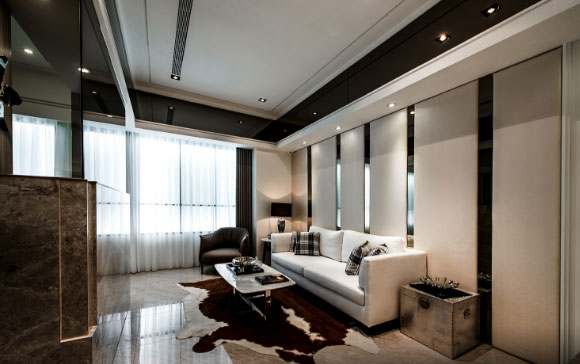 温馨浪漫现代风格装修，利用黑色玻璃装饰提升空间时尚美感！