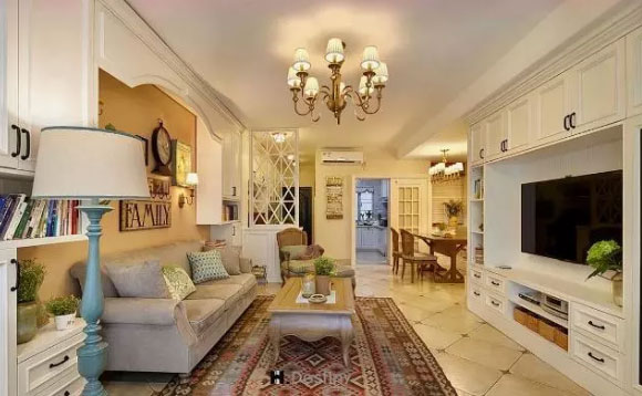 浪漫法式风格装修格调优雅,电视墙沙发墙装满柜子真是很少见!