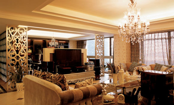 金光闪闪的欧式风格装修很华丽,客厅书房用矮墙隔断真漂亮!