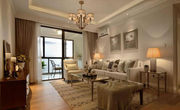 极简美式风温馨朴实,客厅没电视更大方,阳台装修你肯定会喜欢!