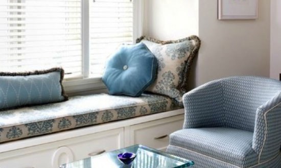 漂亮温馨的卧室飘窗装修,虽然很简洁却特别实用,你也会喜欢吧!