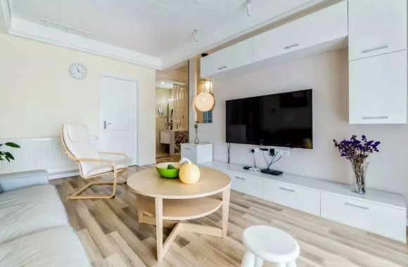 98㎡简约风格两房装修真漂亮，电视柜造型设计简洁却很实用！