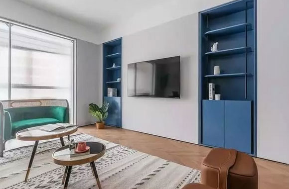 极其简洁的简约风格装修,没有电视柜的背景墙简洁大方更耐看!