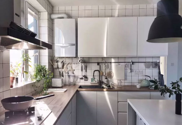 厨房面积小,这样做收纳井井有条,营造赏心悦目的厨房空间!