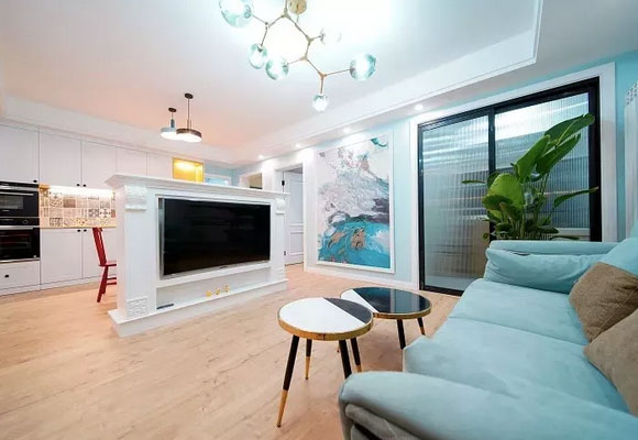 这是见过最干净最清爽的两房装修,电视背景墙装修堪称经典!