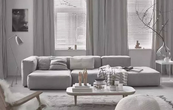 没有阳台的客厅怎样装修？看看家居设计师的家，美观大方更温馨！