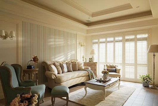 简约美式风格装修很温馨,自然的田园气息让人身心清爽!