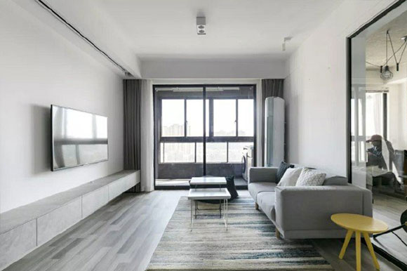 93㎡简约风格两房装修,墙面刷白没有吊顶,格调优雅有品位!