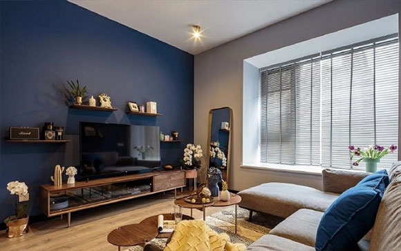80㎡混搭风两房装修,深蓝色墙面配实木地板,全屋很精致!