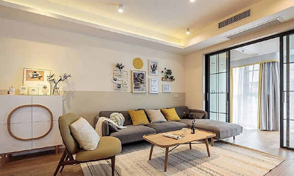 100㎡简约北欧风三房装修，暖黄色设计，家居氛围很温馨！