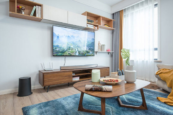 温馨舒适的北欧风装修,清新自然美极了,客餐厅隔断柜真实用!