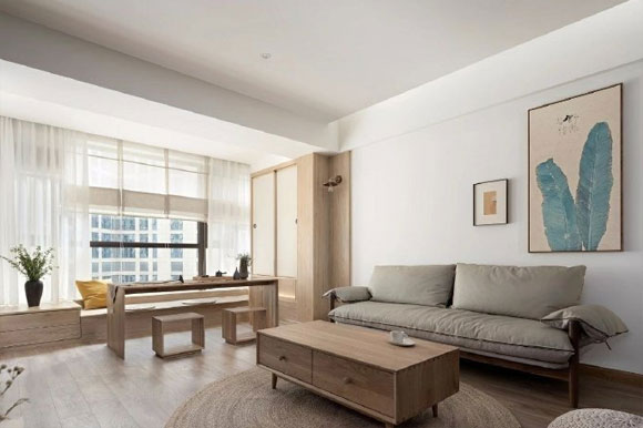 115㎡原木简约风格装修,简单而温馨,隔断柜电视墙很少见!