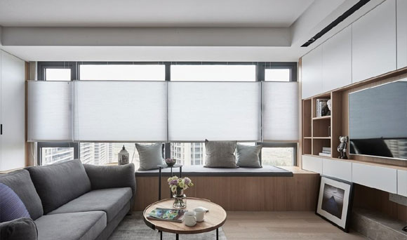 89㎡简约风格装修,客厅装飘窗,餐厅定制储物柜,温馨舒适很耐看!