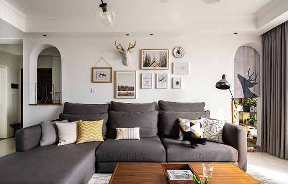 她家北欧风装修设计，感觉特别舒适又亲切，卧室阳台改花房真温馨！