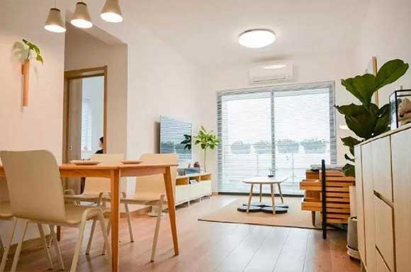 60㎡日式风格两房装修,原木色地板白色墙面很清爽,舒服极了!