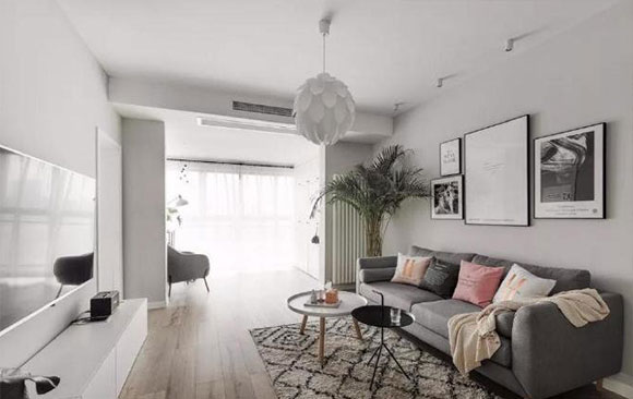 淡灰色的72㎡北欧风空间，极简设计清新又舒服，卧室配有大衣帽间！