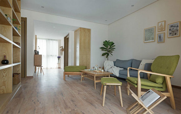 定制储物柜当隔墙,卧室配多功能置物架,全屋装修简约淡雅很舒服!