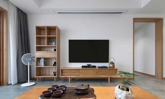 简约风格装修,餐厅嵌入式收纳柜真心实用,原木色空间很温馨!