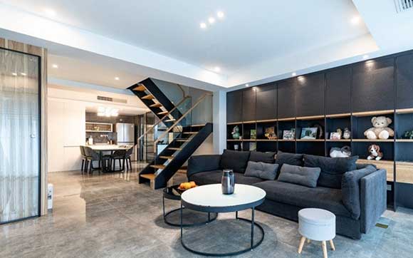 时尚大气的现代风格复式楼装修，沙发墙打柜子真实用，值得借鉴！