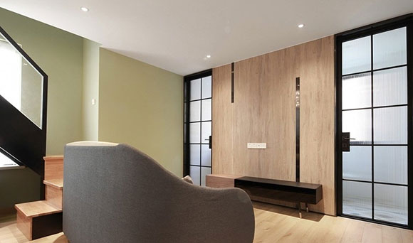 55㎡小户型LOFT装修，入户居然还有玄关隔断，楼梯下设计更巧妙！