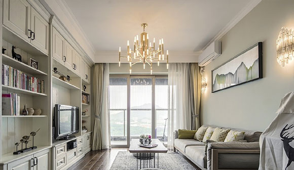 没有吊顶的极简美式风格装修,客厅电视墙打满柜子,全屋真漂亮!