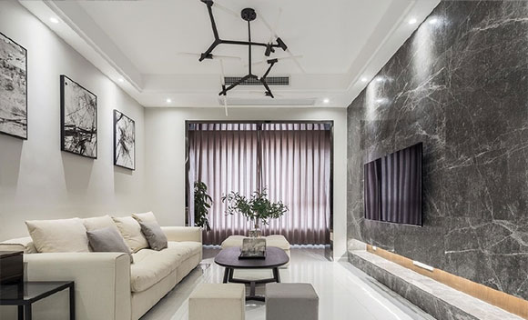 极简现代风格三房装修，大理石电视背景墙真大气，打通阳台更敞亮！