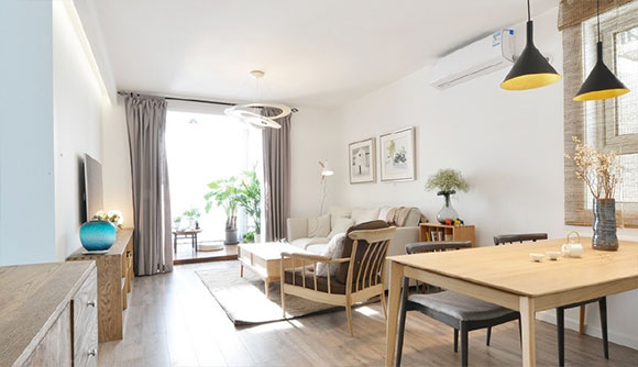 墙面刷大白、全屋不造型，阳台抬高摆茶几，设计简洁生活很惬意！